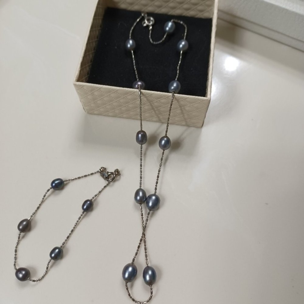 Grey Pearl Necklace and Bracelet set
